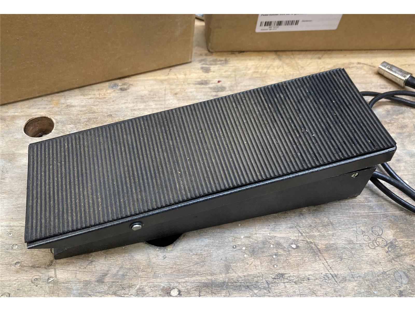 Pedal Fußschweller Hohner VOX Atl. IV gebraucht Pedal Fußschweller Hohner VOX Atl. IV gebraucht