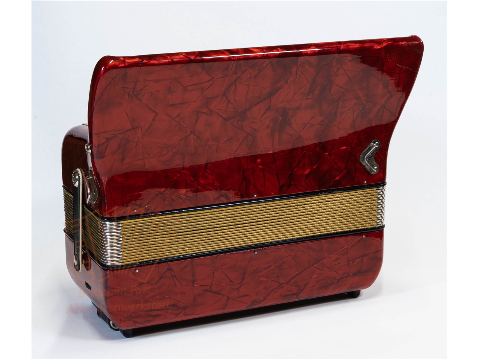 Akkordeon Hohner Concerto III  34/72/III/5/2 rot, gebraucht