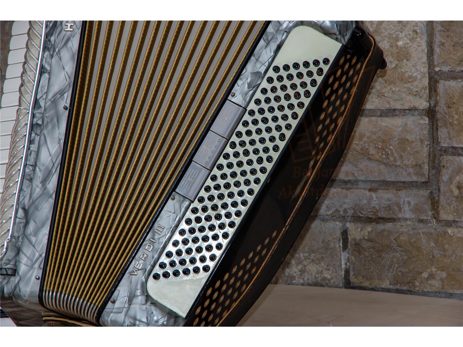 Akkordeon Hohner Verdi III 41/120/III/5/3 gebraucht