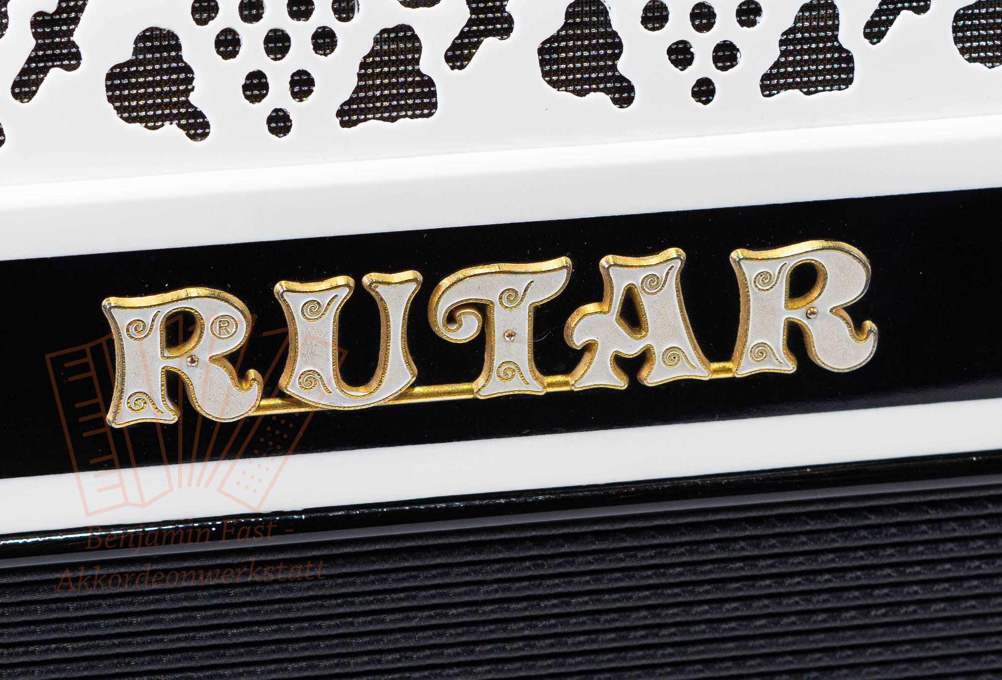 Akkordeon Rutar Simfonija 5R 41/120/V/13 gebraucht Akkordeon Rutar Simfonija 5R 41/120/V/13 gebraucht