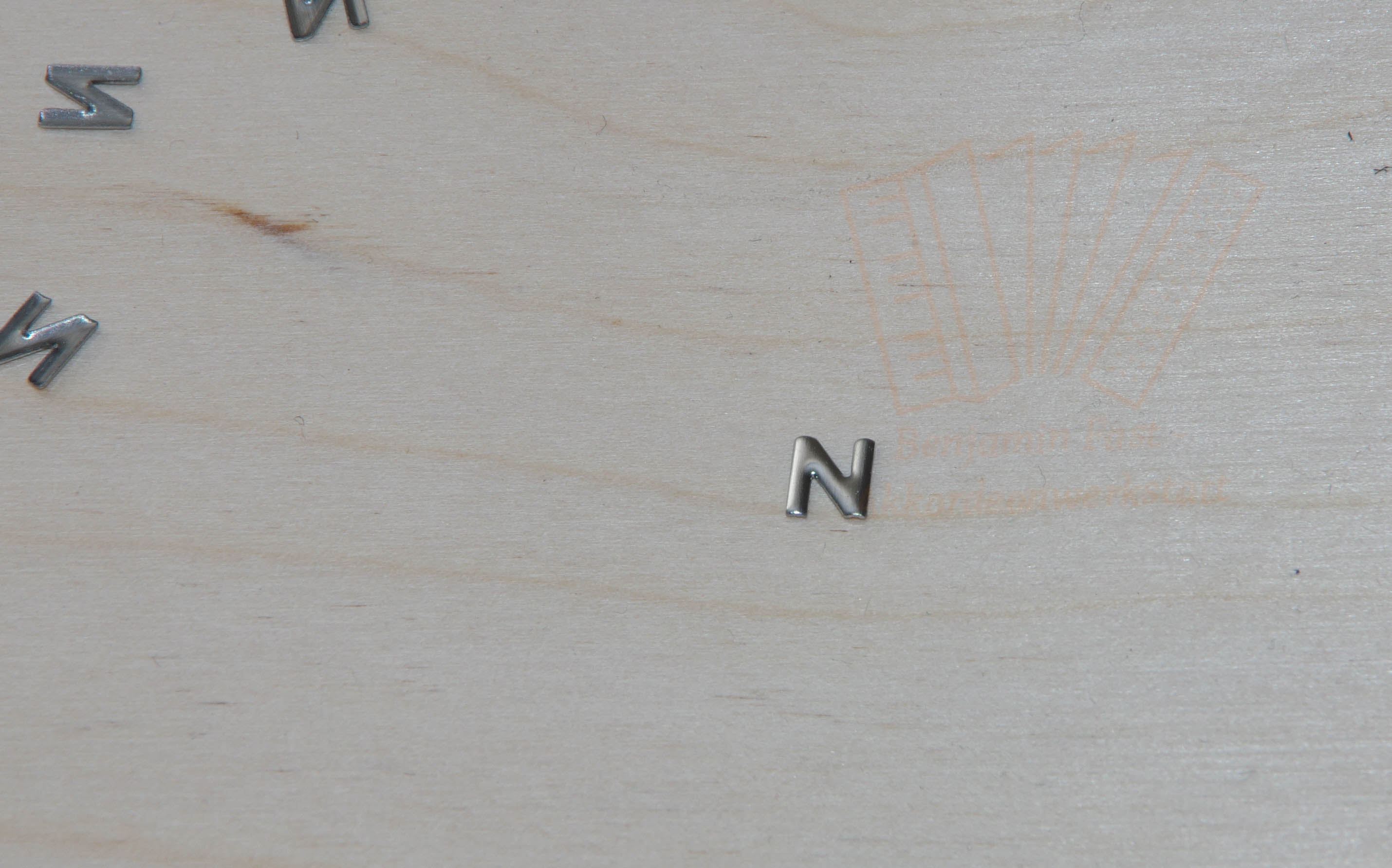 Buchstaben 6mm vernickelt Buchstaben 6mm vernickelt U