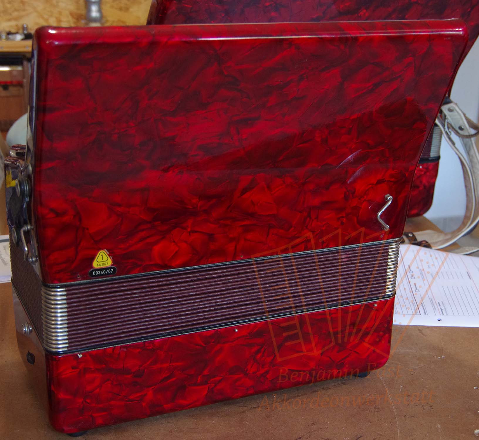 Akkordeon Weltmeister Stella 60 rot, gebraucht