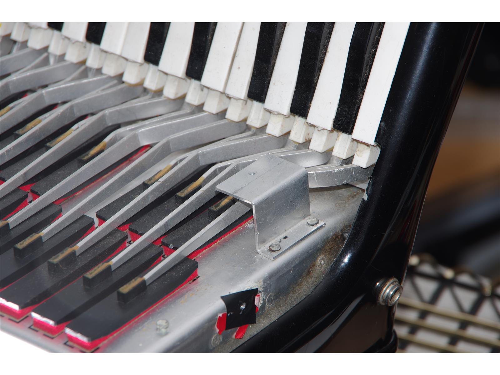 Halterung für Diskantregister Hohner Atlantic IV N Halterung für Diskantregister Hohner Atlantic IV N