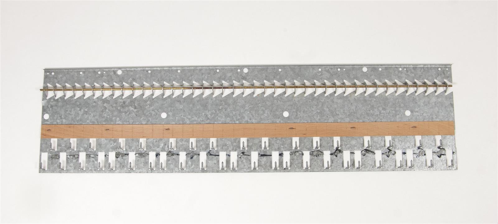 Grundplatte Diskant Tastenlager 41 Tasten Hohner Atlantic, gebraucht Grundplatte Diskant Tastenlager 41 Tasten Hohner Atlantic, gebraucht