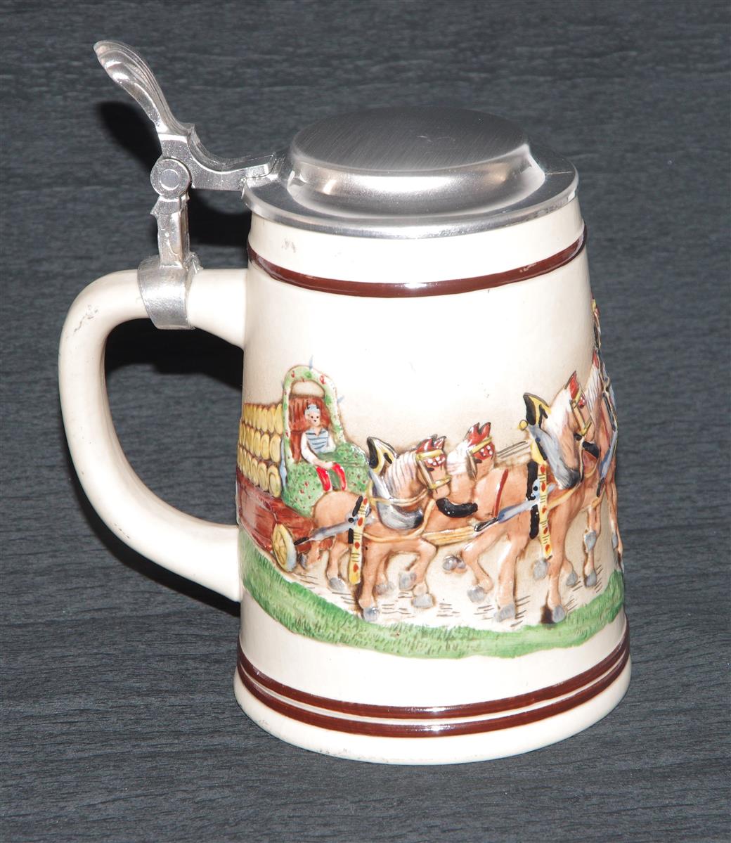Bierkrug Pferdegespann Porzellan Zinndeckel Kössinger
