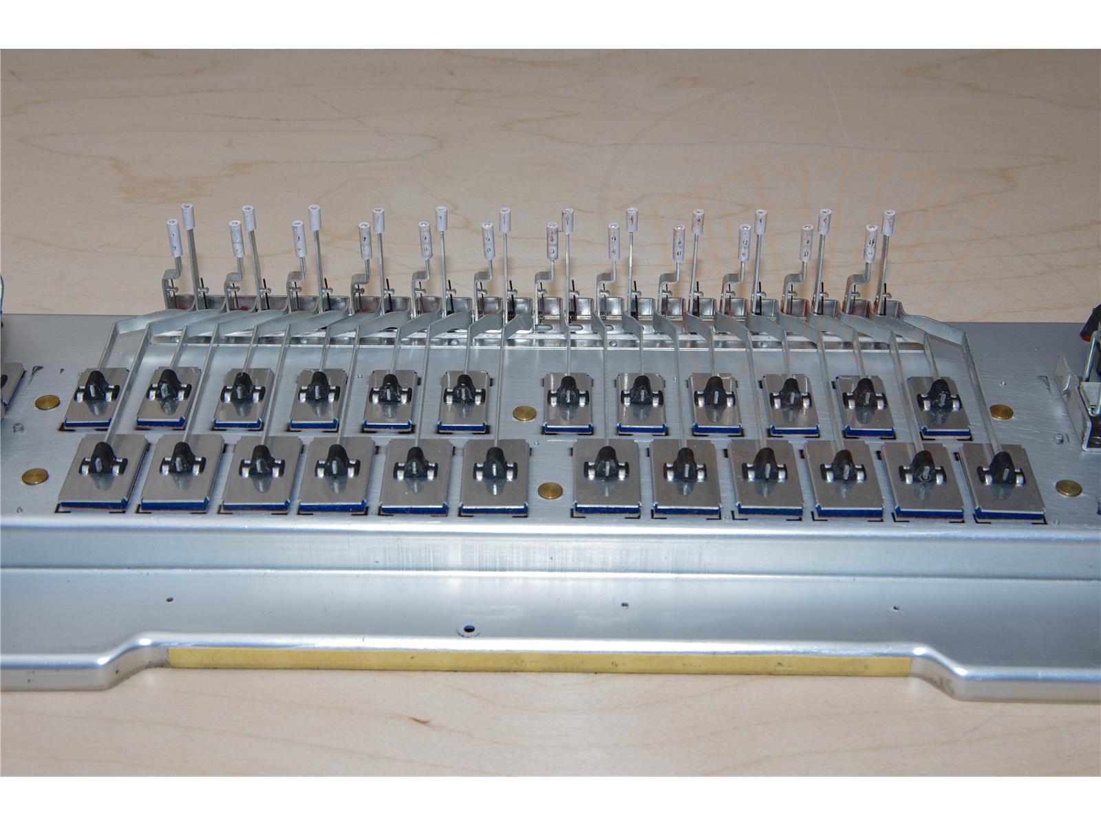 Sekund-Klappe komplett Hohner Atlantic, Pirola, Lucia Bass-Klappe komplett Hohner Atlantic, Pirola, Lucia - gebraucht