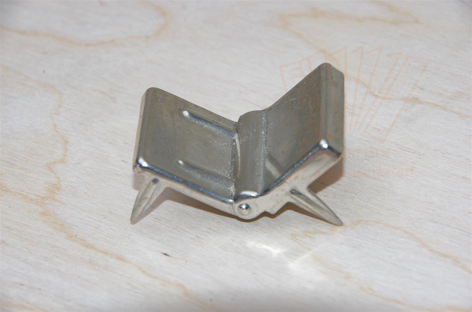 Kofferscharnier für alte Hohner-Koffer mit Zapfen Kofferscharnier für alte Hohner-Koffer mit Zapfen