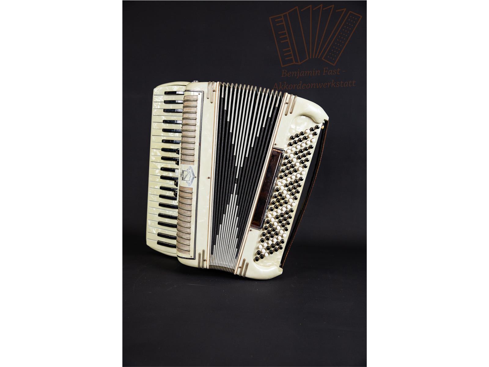 Akkordeon Noble 41/120/III/5/1 MT gebraucht Akkordeon Noble 41/120/III/5/1 MT gebraucht