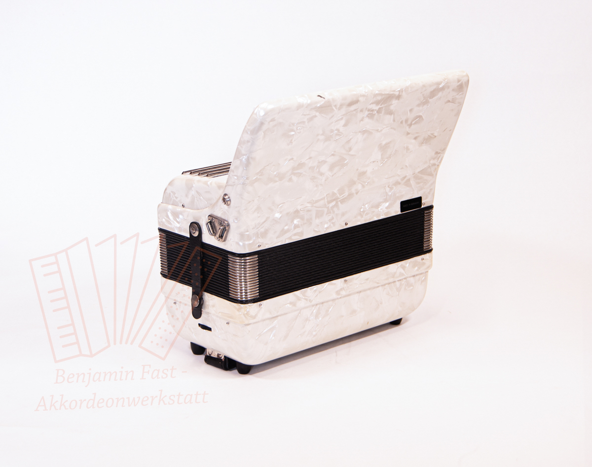 Akkordeon Walther Teeny 48 weiß gebraucht Akkordeon Walther Teeny 48 weiß gebraucht