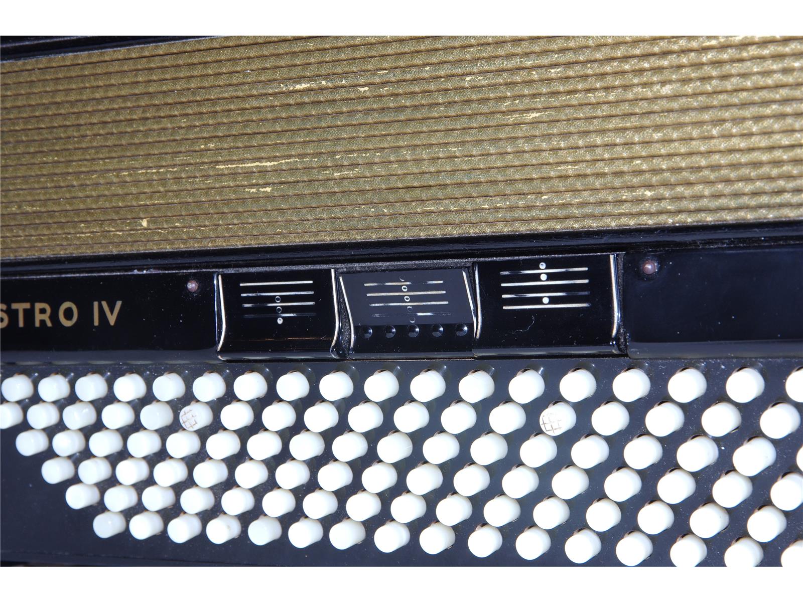 Knopfakkordeon Hohner Maestro IV B-Griff flach, gebraucht Knopfakkordeon Hohner Maestro IV B-Griff flach, gebraucht