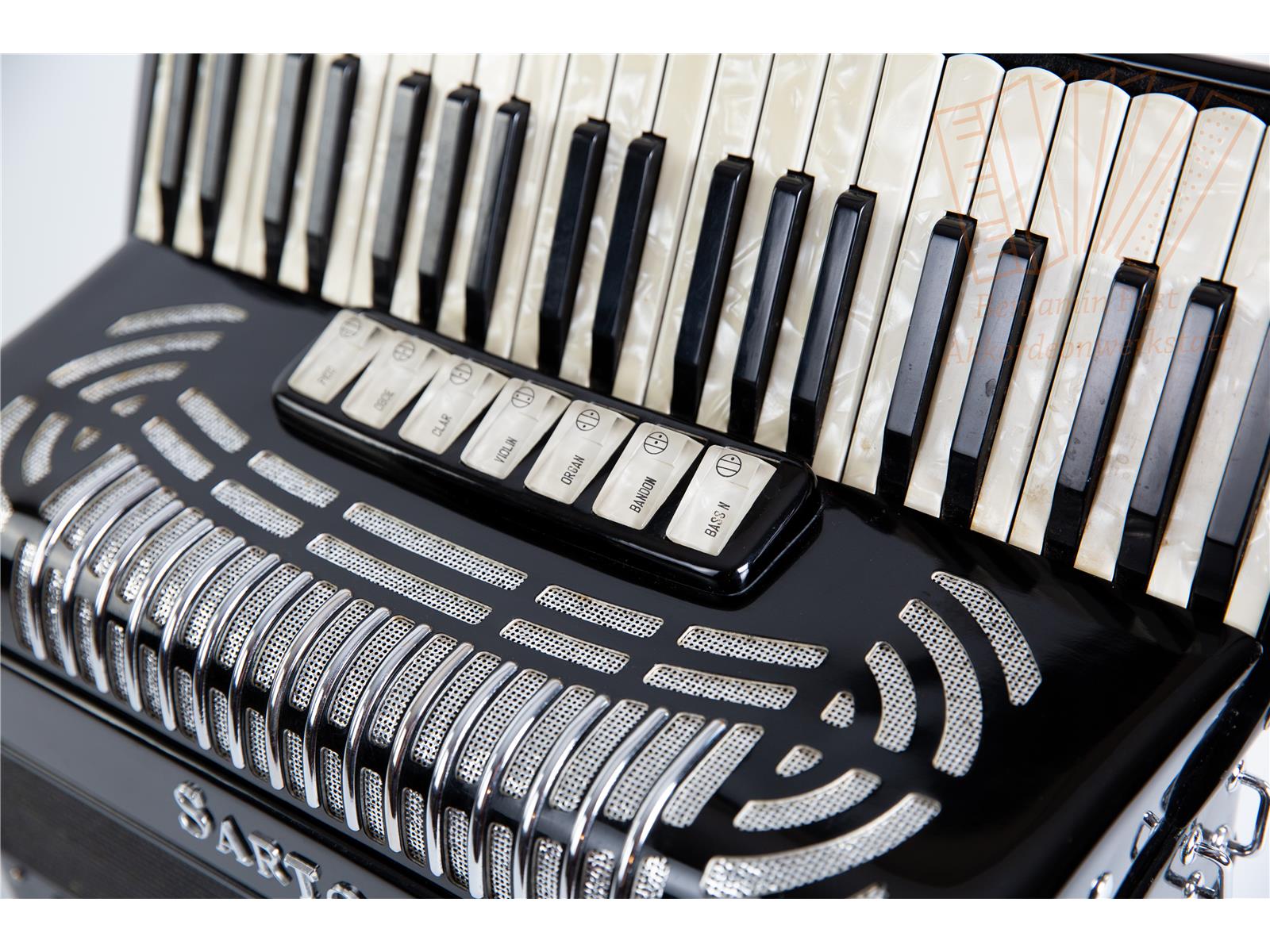 Akkordeon Sartori Maestro II 41/120/IV/8/4 MT - gebraucht
