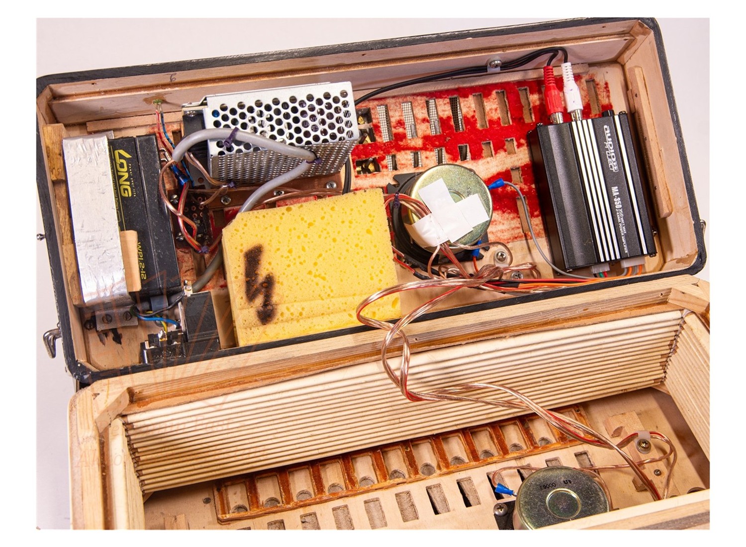 Selbstspielendes Akkordeon AUX-In, gebraucht Selbstspielendes Akkordeon AUX-In, gebraucht