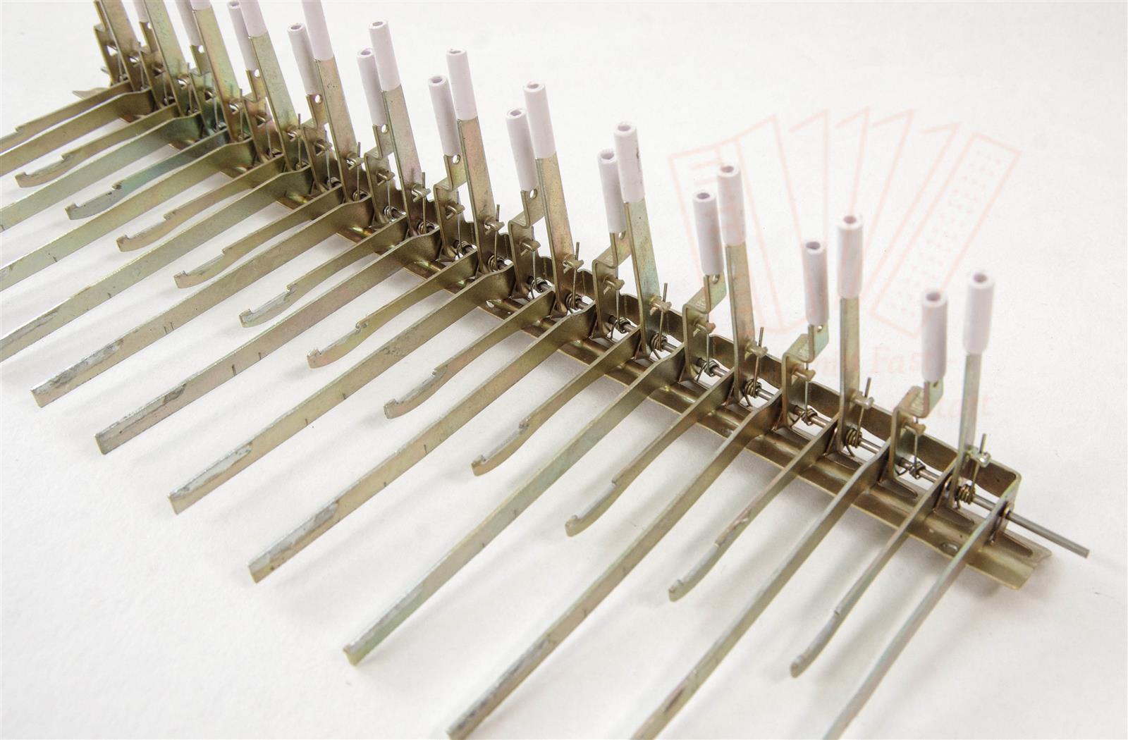 Klappenträger Bass Hohner Bravo III 72, gebraucht Klappenträger Bass Hohner Bravo III 72, gebraucht