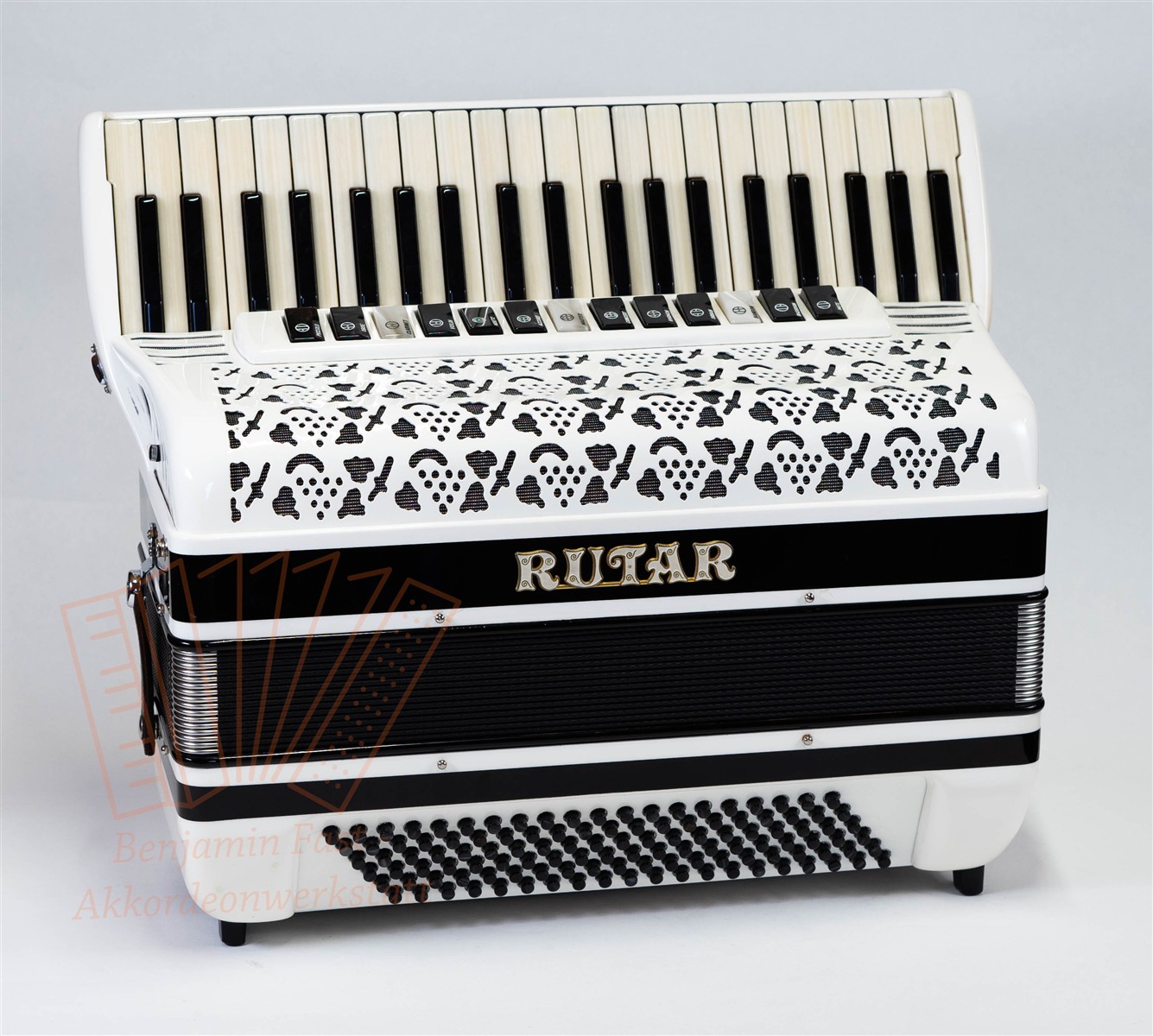 Akkordeon Rutar Simfonija 5R 41/120/V/13 gebraucht Akkordeon Rutar Simfonija 5R 41/120/V/13 gebraucht