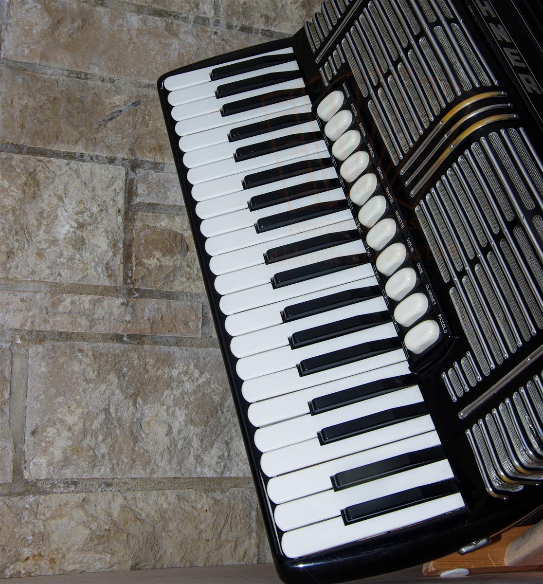 Akkordeon Hohner Morino V N - gebraucht Akkordeon Hohner Morino V N - gebraucht